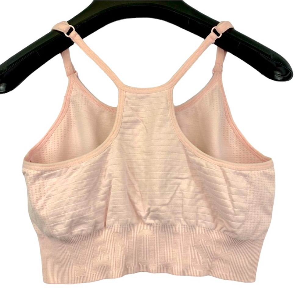 VQ Vanquish Fitness Pink Seamless Sports
Bra SizeM - Picture 4 of 4